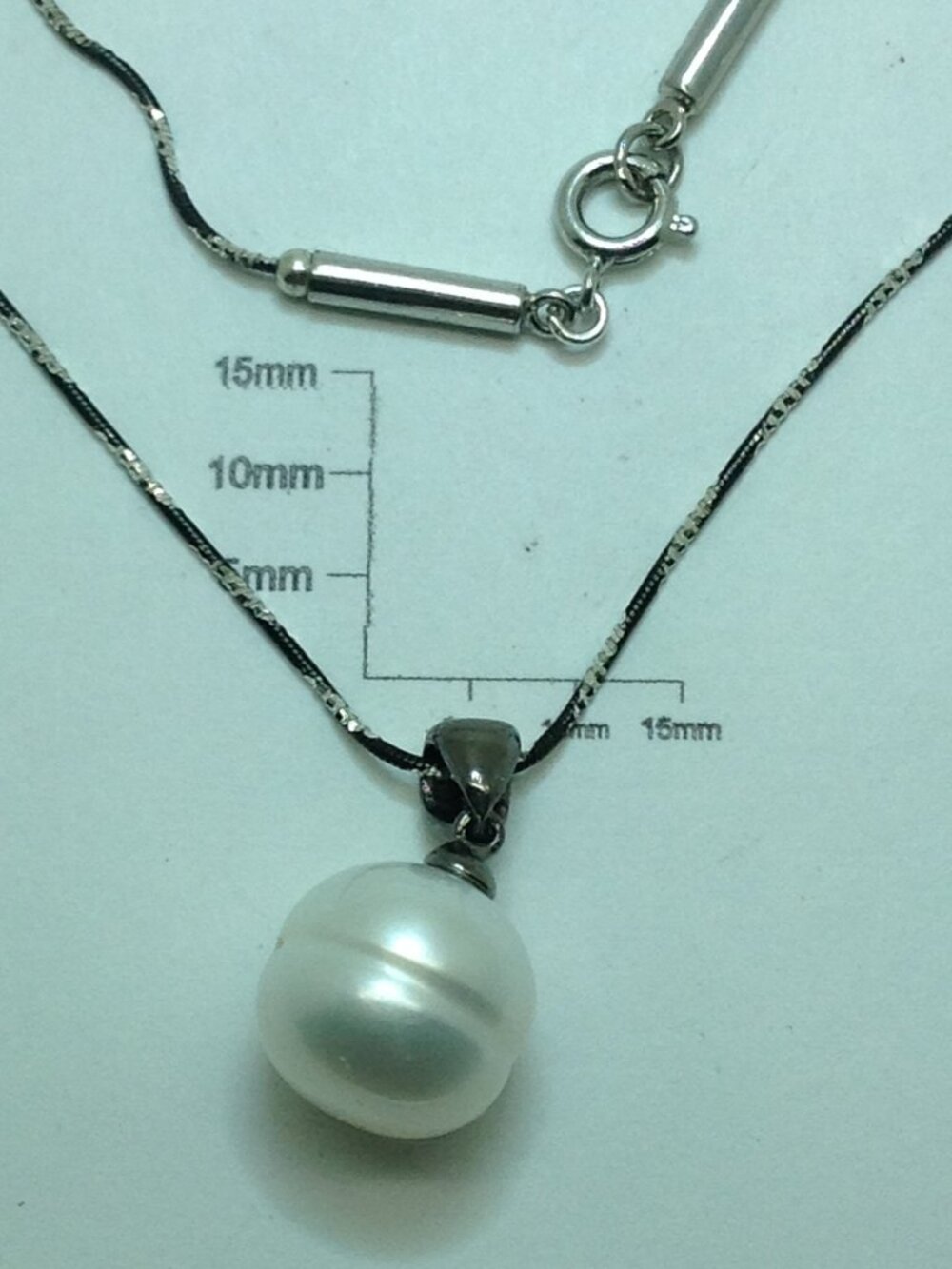 Honora Pearls White Freshwater Pendant and Silver Chain.